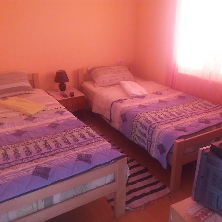 Chalet Ljubicine Kolibe Golubinje ภายนอก รูปภาพ